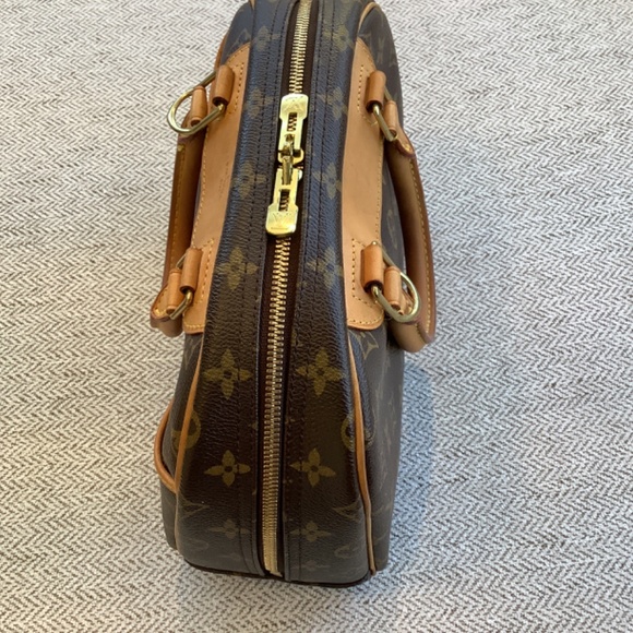Louis Vuitton Trouville Monogram Classic Top Handle Bag - Picture 12 of 17